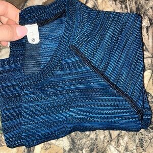 Lulu size 4 swiftly tech shirt